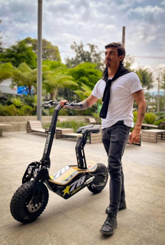 Электросамокат VeloCifero MAD 2000W в Волгограде